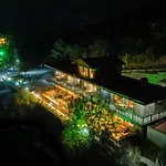 Assos Kartal Yuvasi Sazli