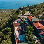 Assos Kartal Yuvasi Sazli