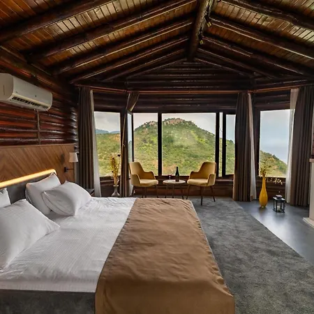 Assos Kartal Yuvasi Sazlı